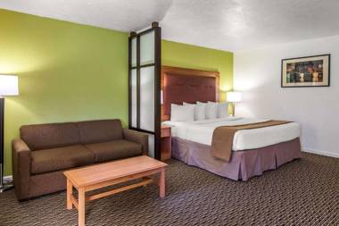 Quality Inn & Suites at Coos Bay