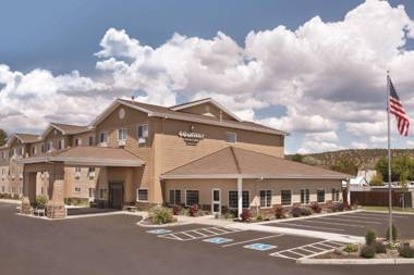 Country Inn & Suites by Radisson Prineville OR