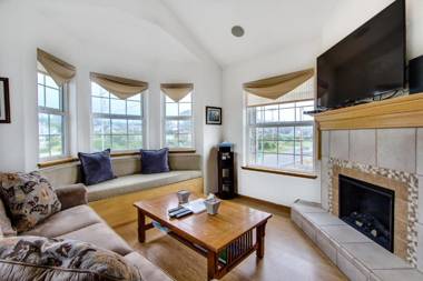 Wakonda Oceanfront Escape