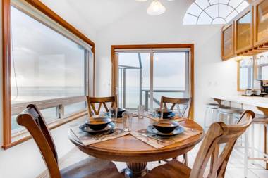 Wakonda Oceanfront Escape