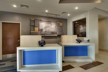 Holiday Inn Express & Suites Lancaster East - Strasburg an IHG Hotel