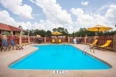 Days Inn by Wyndham Lake City