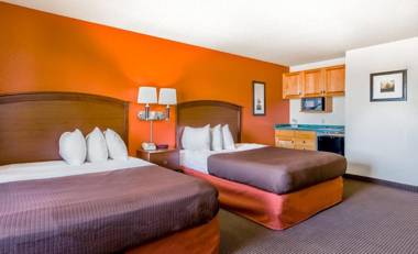 AmericInn by Wyndham Chamberlain Conference Center