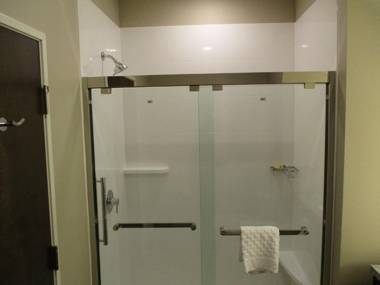 Best Western Plus Lakeview Hotel