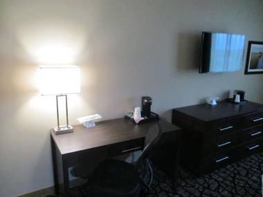 Best Western Plus Lakeview Hotel