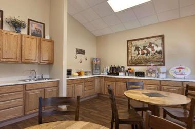 Super 8 By Wyndham Wall