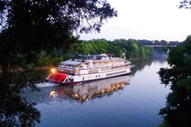 River Cottage on the Cumberland