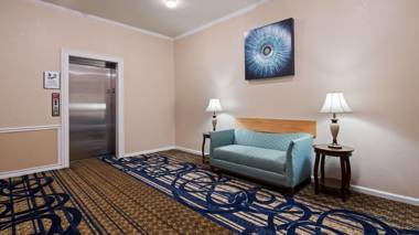 Best Western Spring Hill Inn & Suites