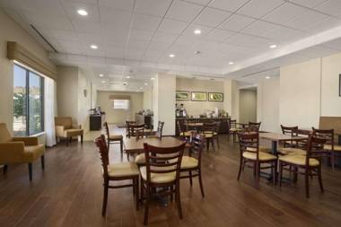 PetroStay Inn & Suites Cotulla