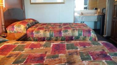 Carefree Inn Flatonia