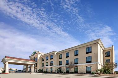 Holiday Inn Express Hotel & Suites Floresville an IHG Hotel