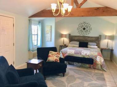 Chantilly Lace Country Inn - Bed And Breakfast - Adult Only