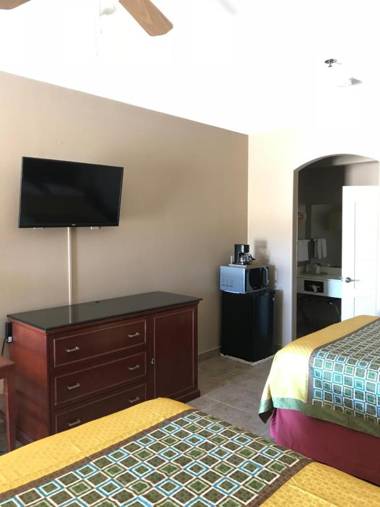 Los Fresnos Inn and Suites