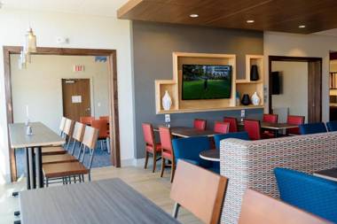 Holiday Inn Express & Suites McKinney - Frisco East an IHG Hotel