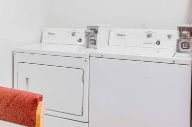 Travelodge by Wyndham Memphis