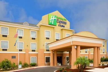 Holiday Inn Express & Suites - Jourdanton-Pleasanton an IHG Hotel