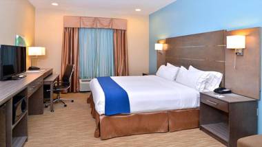 Holiday Inn Express and Suites Schulenburg an IHG Hotel