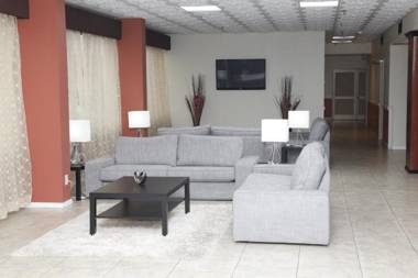 America's Airport Inn & Suites