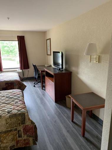 Amelia Inn & Suites