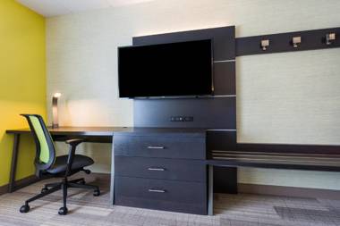 Holiday Inn Express - Lorton an IHG Hotel