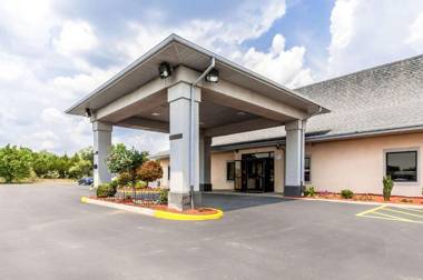 Econo Lodge Inn & Suites Middletown