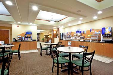 Holiday Inn Express Hotel & Suites Claypool Hill -Richlands Area an IHG Hotel