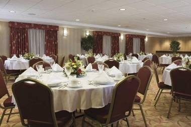 Holiday Inn Express & Suites Charlottesville - Ruckersville an IHG Hotel