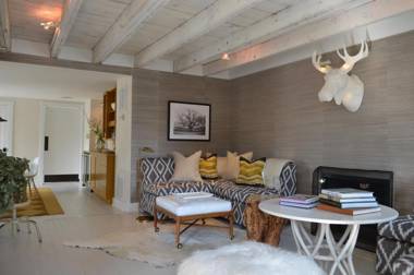 White Moose Inn