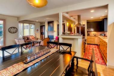 The Eagle Harbor Inn