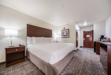 Cobblestone Inn & Suites-Fremont