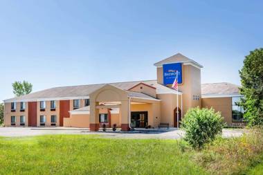 Baymont Inn & Suites by Wyndham Mukwonago