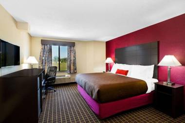 Baymont Inn & Suites by Wyndham Mukwonago