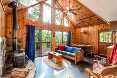 Hot Tub Huge Deck WiFi Fire Pit at Chalet Cabin