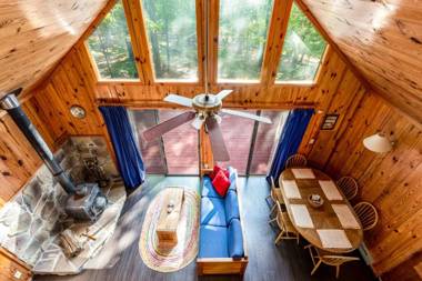 Hot Tub Huge Deck WiFi Fire Pit at Chalet Cabin