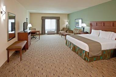 Holiday Inn Express & Suites Ripley an IHG Hotel