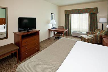 Holiday Inn Express & Suites Ripley an IHG Hotel