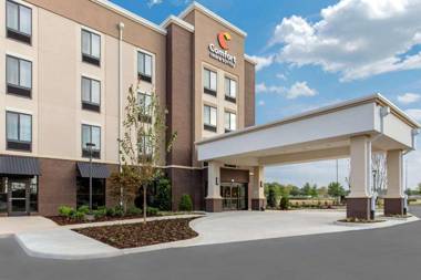 Comfort Inn & Suites at CrossPlex Village