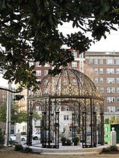 Hassinger Daniels Mansion Bed and Breakfast