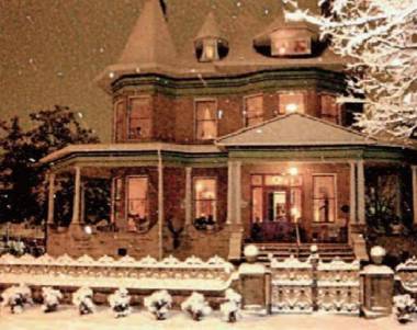 Hassinger Daniels Mansion Bed and Breakfast