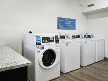 stayAPT Suites Dothan
