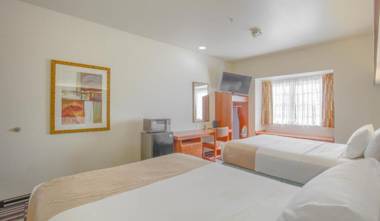 Microtel Inn & Suites by Wyndham Gulf Shores