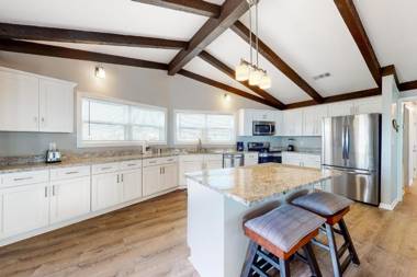 Heavenly Days by Meyer Vacation Rentals