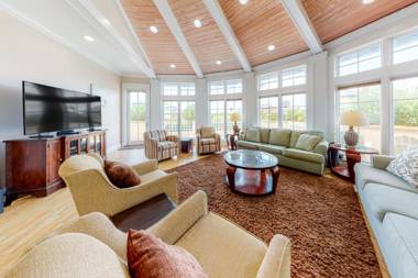 Waters Edge at Beach Club by Meyer Vacation Rentals