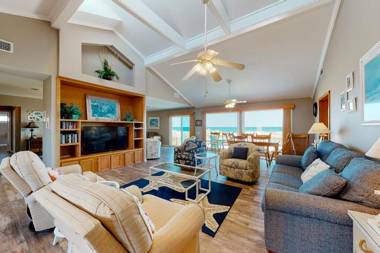 Crosswind Landing by Meyer Vacation Rentals