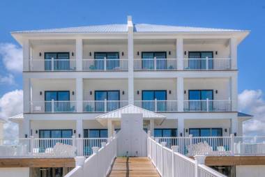 Seaside West 12 Bdrm 11.5 Bath Private Pools Sleeps 36