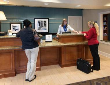 Hampton Inn & Suites Mobile I-65@ Airport Boulevard