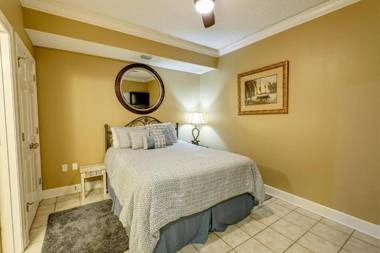 Phoenix On Bay II 2310