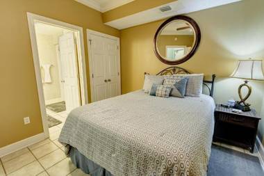 Phoenix On Bay II 2310