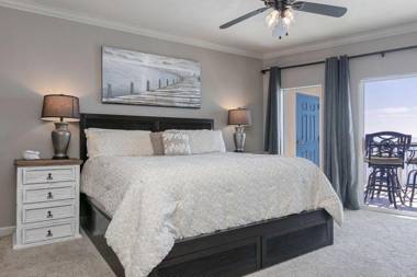 Admirals Quarters 1505