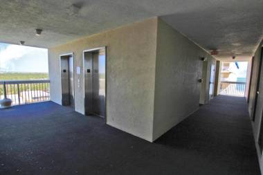 White Caps 1404 by Youngs Suncoast